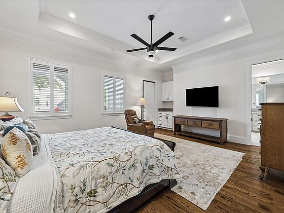 4th image of 1525 Early Ln