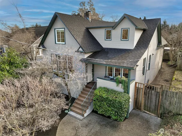 2107 NE Ravenna Boulevard, Seattle, WA 98105