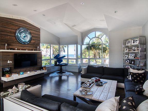 Living Room w/ captivating windows