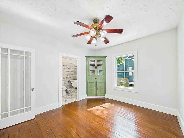 314 W Sidnor St — Photo 24