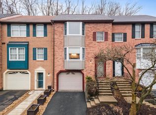 952 Twin Leaf Ct, Bethel Park, PA 15102