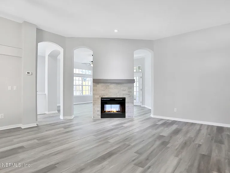 428 Morning Glory Ln — Photo 19