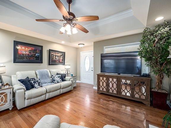5th image of 3518 Southwood Dr