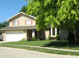 15871 Western Ave, Omaha, NE 68118