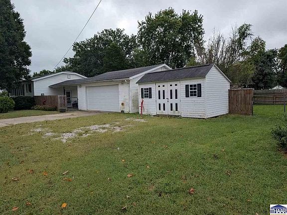 2nd image of 2501 Dillman St