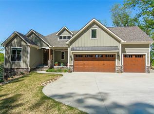 1 Horsechestnut Trl, Seneca, SC 29672