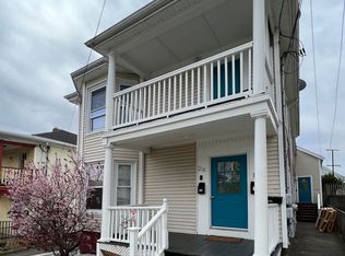24 Grove St, Haverhill, MA 01832