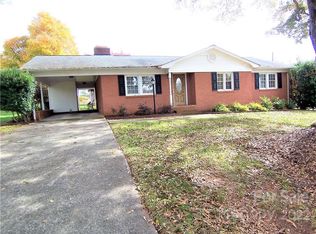 1214 W Cabaniss Rd, Shelby, NC 28150