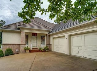 4637 N Holly Ct, Kansas City, MO 64114