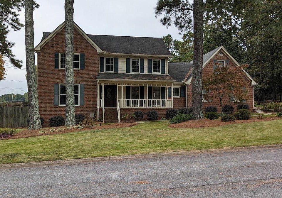 1st image of 623 Maureen Ct