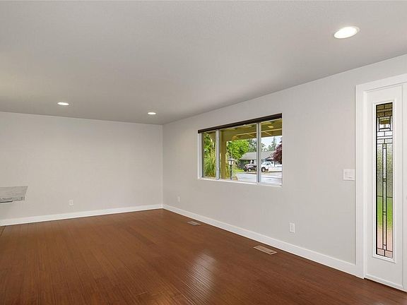 2nd image of 2110 14th Ave NW