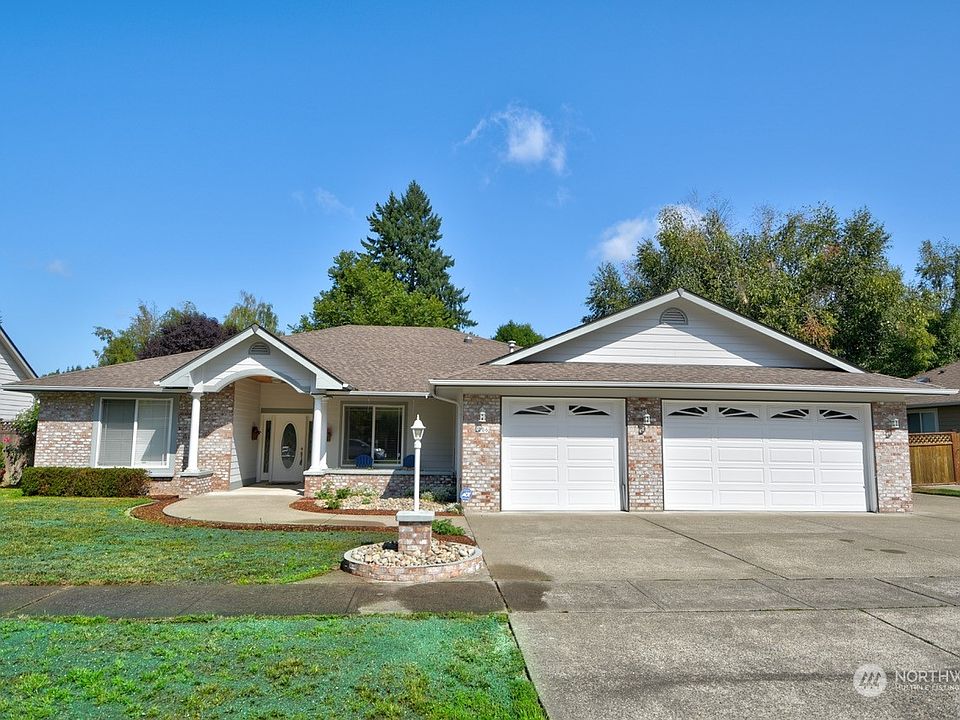1st image of 2206 20th Ave NE