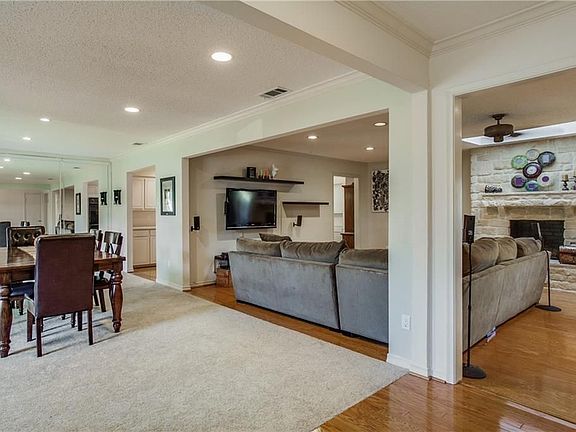 4th image of 11129 Carissa Dr