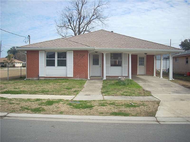 1st image of 2917 Plaza Dr