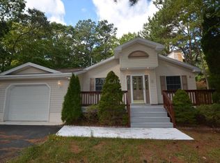 2 Castle Dr, Ocean Pines, MD 21811