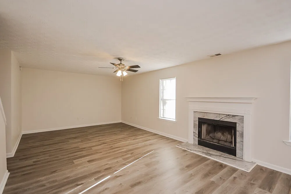 3 bed, 2.5 bath, 1676 sqft, $2,630 — Photo 4