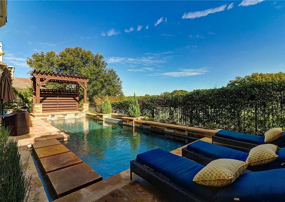 1st image of 56 Tiburon Dr