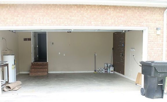 2nd image of 104 Woodridge Dr