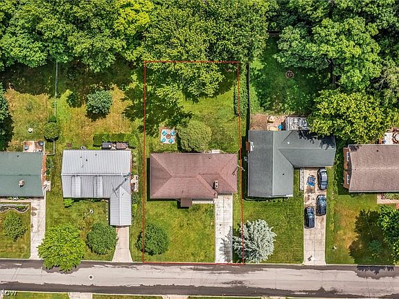 4th image of 109 Westgate Dr