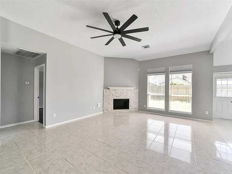 1211 Peacham Ct — Photo 11