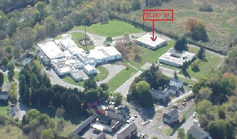 2nd image of 110 Woodfern Rd Unit K1a-2a