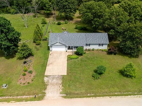 3rd image of 23841 Raspberry Ln