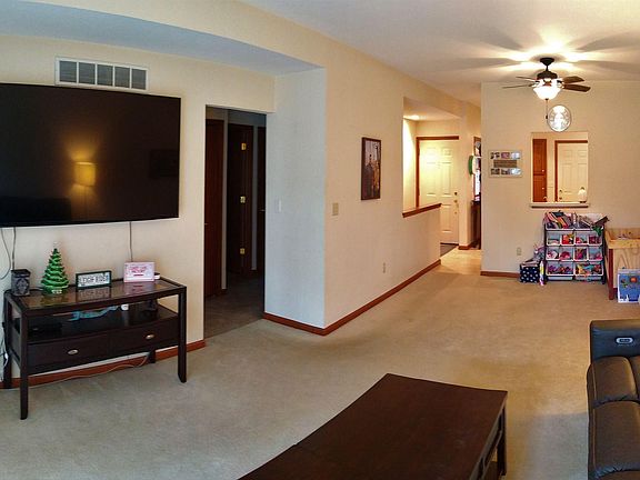 4th image of 1205 Camden Ct