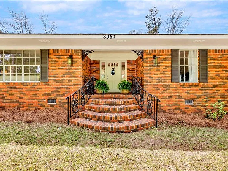 8960 Morphy Ave — Photo 3