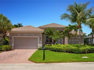 8882 Crown Colony Blvd, Fort Myers, FL 33908