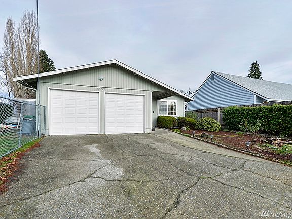 2nd image of 10720 SE 201st St