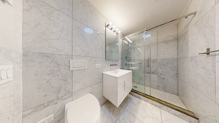 Rented by Bond New York | media 67