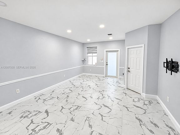 3rd image of 12317 SW 124th Ct