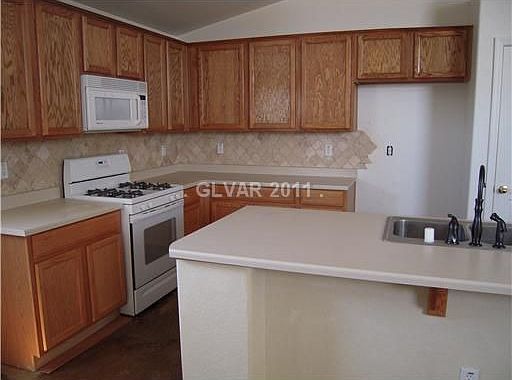 5th image of 3819 Aspen Creek Ave