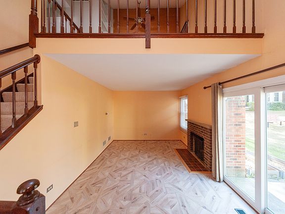 3rd image of 2685 College Hill Cir