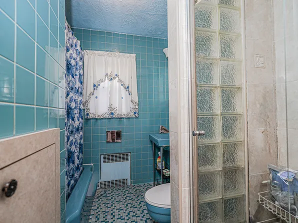 2421 West 1st Street image 19 of 30