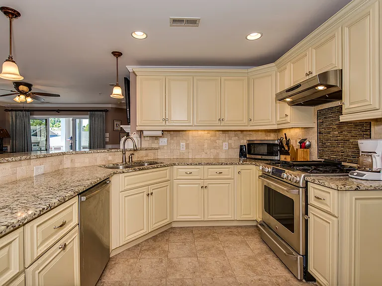 18521 Harborside Dr — Photo 7