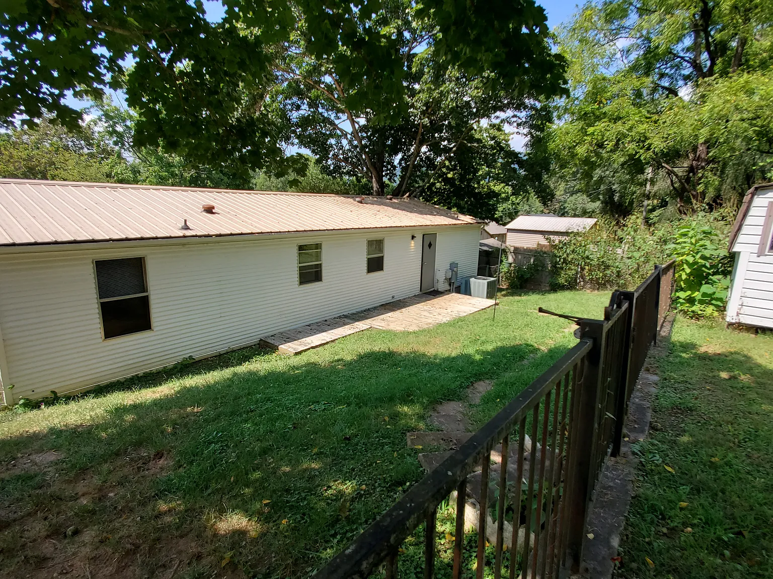 2 bed, 1152 sqft, $1,750 — Photo 2