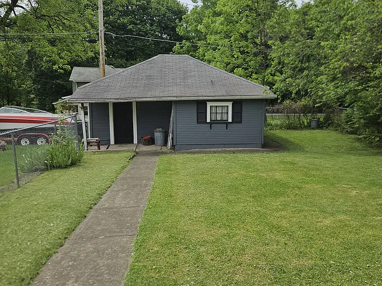 503 Martin St — Photo 2