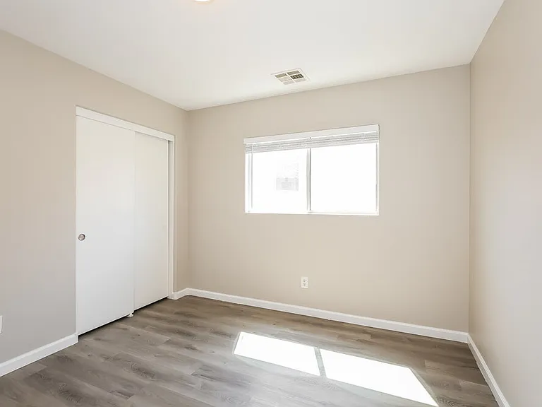 9790 Splendor Sky Ave — Photo 15