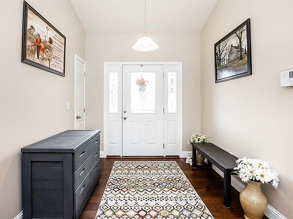2nd image of 351 Canadian Dr