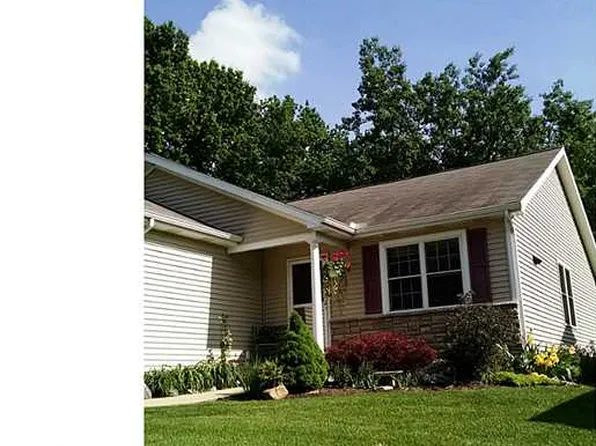 2505 Arbor Forest Dr, Lansing, MI 48910