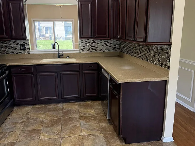 3904 Plowmans Ct — Photo 6