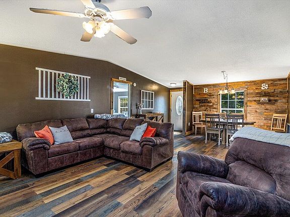 3rd image of 685 Scenic River Dr