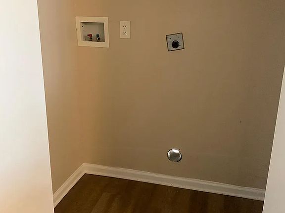 5th image of 148 E Mountain Creek Ct