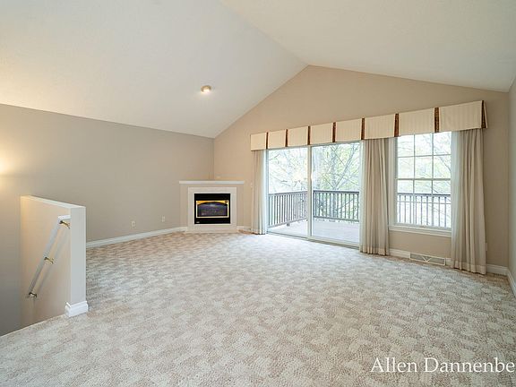 4th image of 845 Bluff Creek Dr