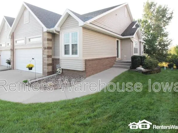 7144 Cody Dr, West Des Moines, IA 50266