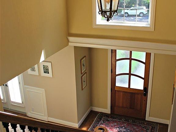 3rd image of 9833 N Thousand Oaks Ct
