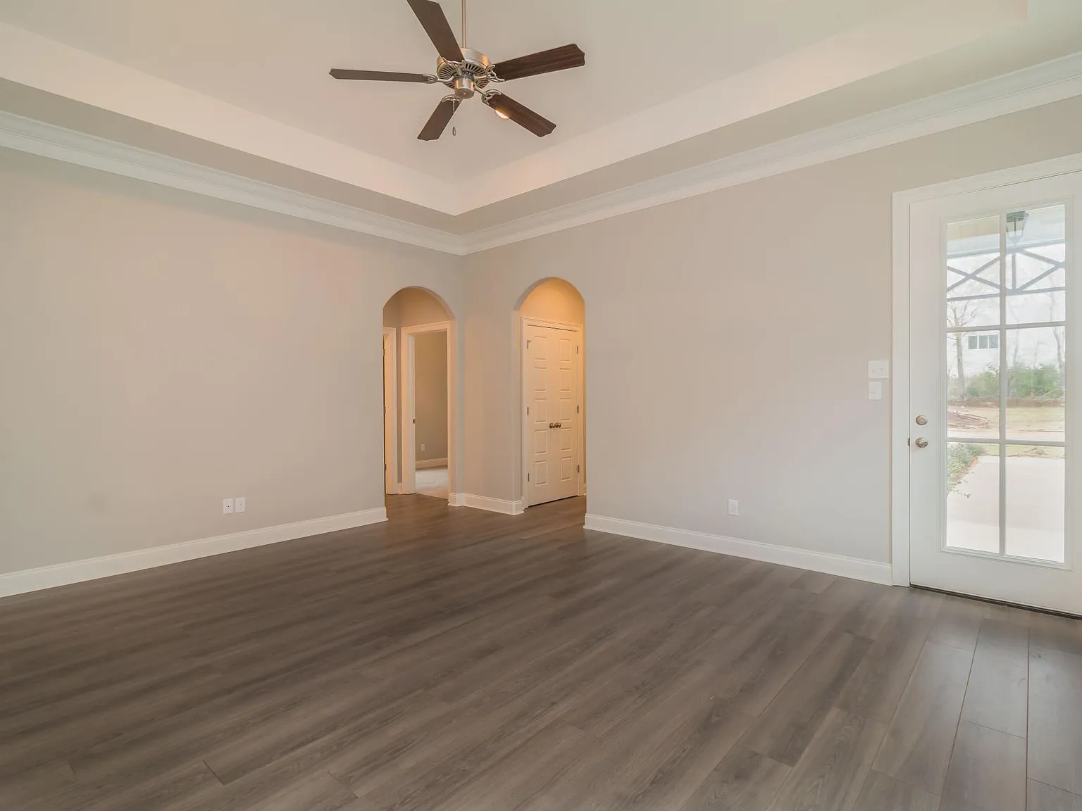 3 bed, 1350 sqft, $1,825 — Photo 4