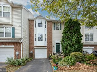 10 Hunt Club Dr, Collegeville, PA 19426