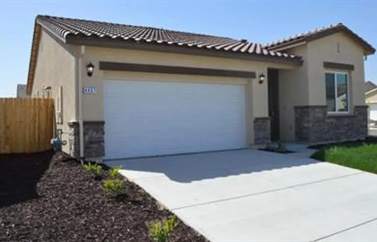 4467 Jennifer Way — Photo 4
